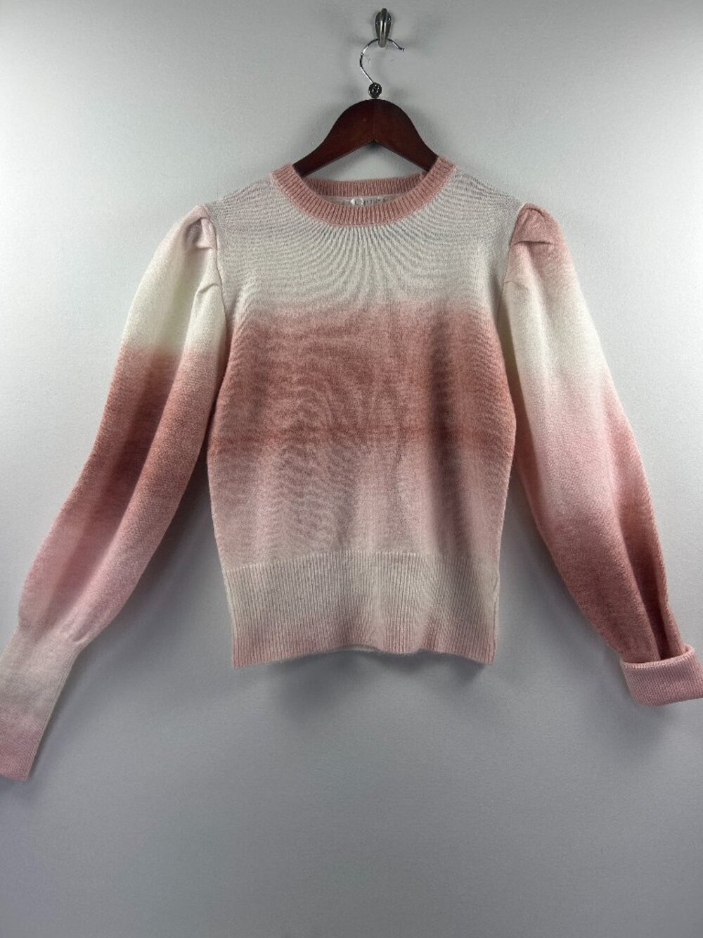VENUS Ombre Pink Sweater Crew Neck Sz S